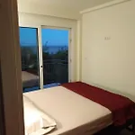 Maison De La *