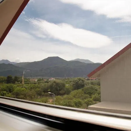Maison De La Holiday home