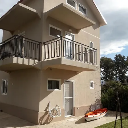 Maison De La Holiday home Temeni