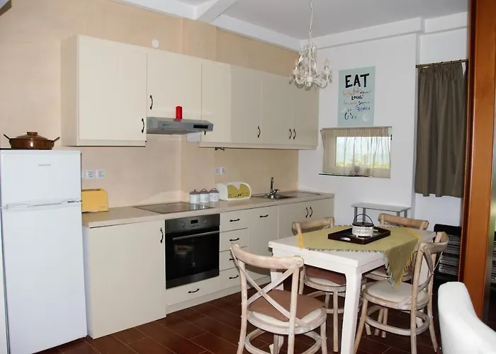 Maison De La Nyaraló Témeni